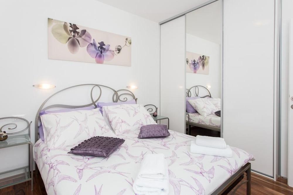 Apartments Katarina Tiha