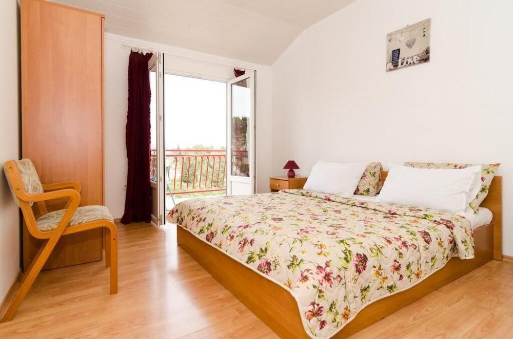 Apartments Villa Nikol