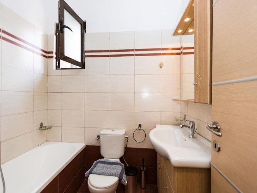 Loutra Suite With Private Pool