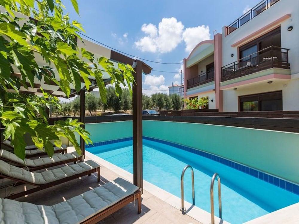 Apartment With Sea View Terrace