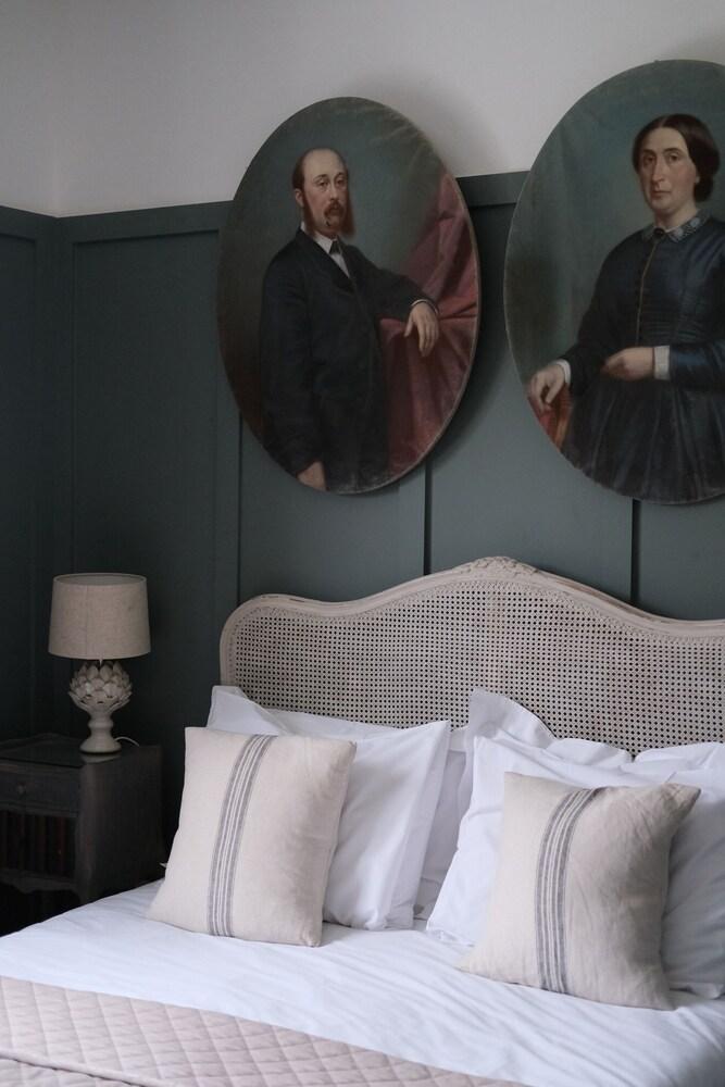 The Crown Inn Dial Post