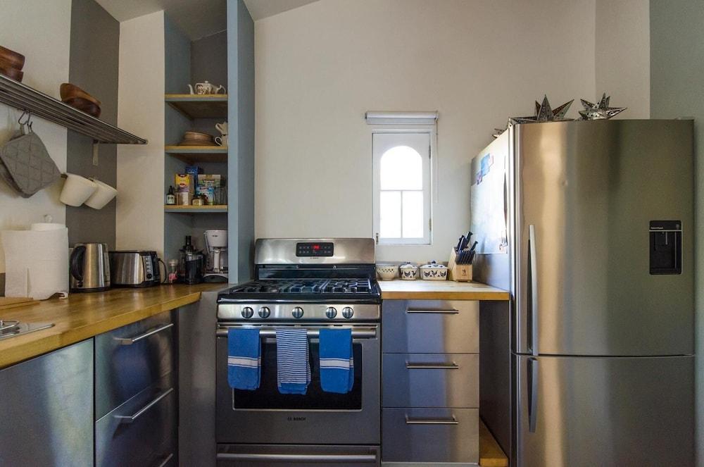 Plum Guide - The Carling Nest