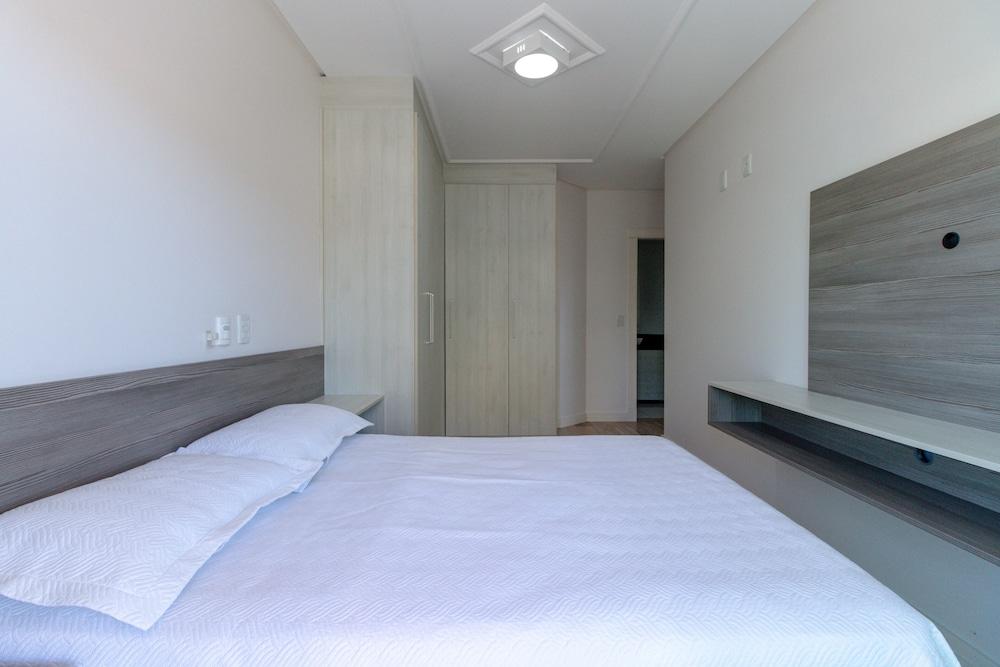 Zancanaro Apto 202  641D