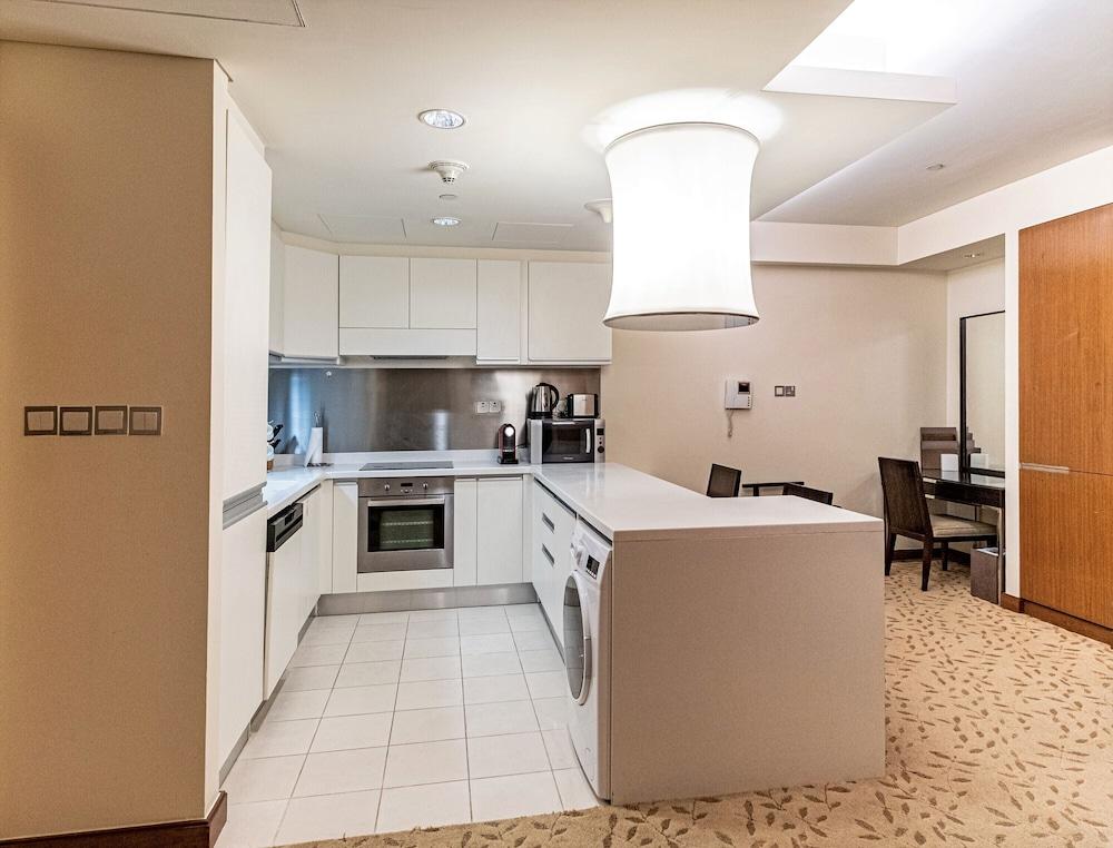 Spacious Studio Partial Burjview at The Address Dubai Mall