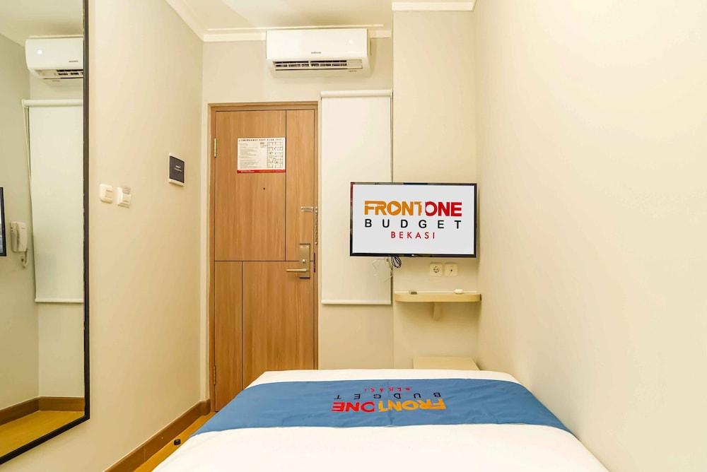 Front One Budget Bekasi