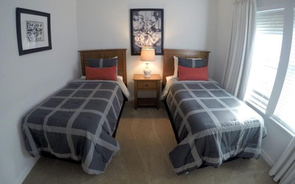 December Special Lucaya 4 Bed 3 Bath Id:236904