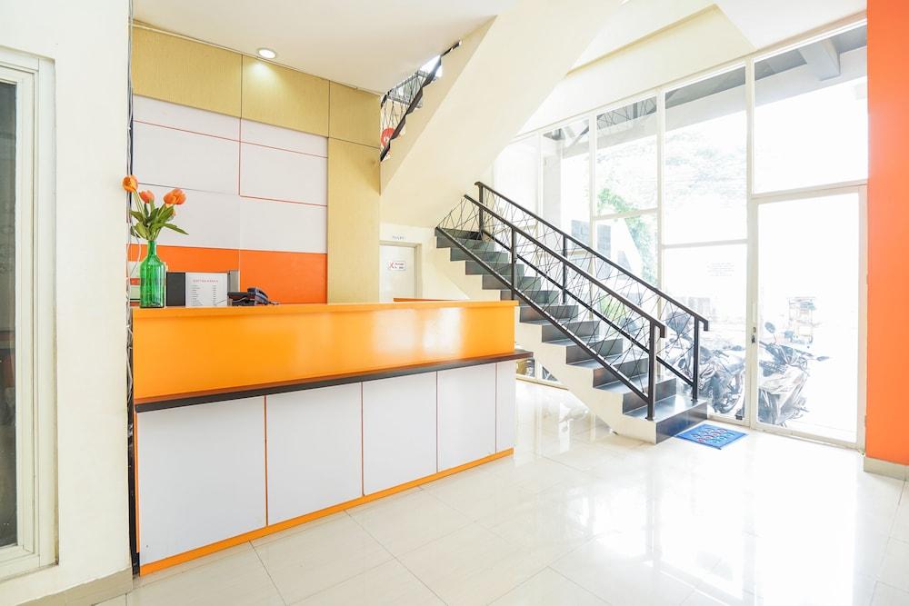 Pratisarawirya Guesthouse by ecommerceloka