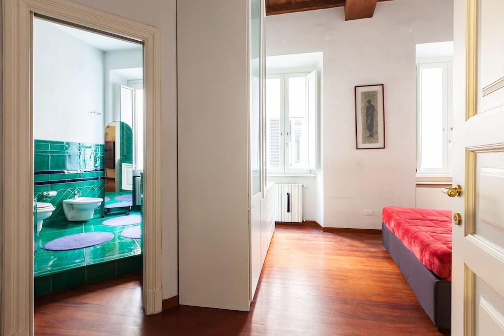 Luxury Trevi Apartment