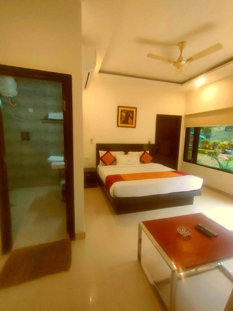 Ezzenza Mahayana Resort & Spa