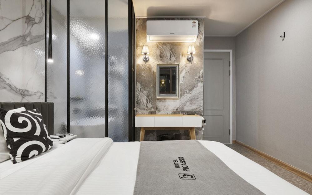 Donghae Picaso Hotel