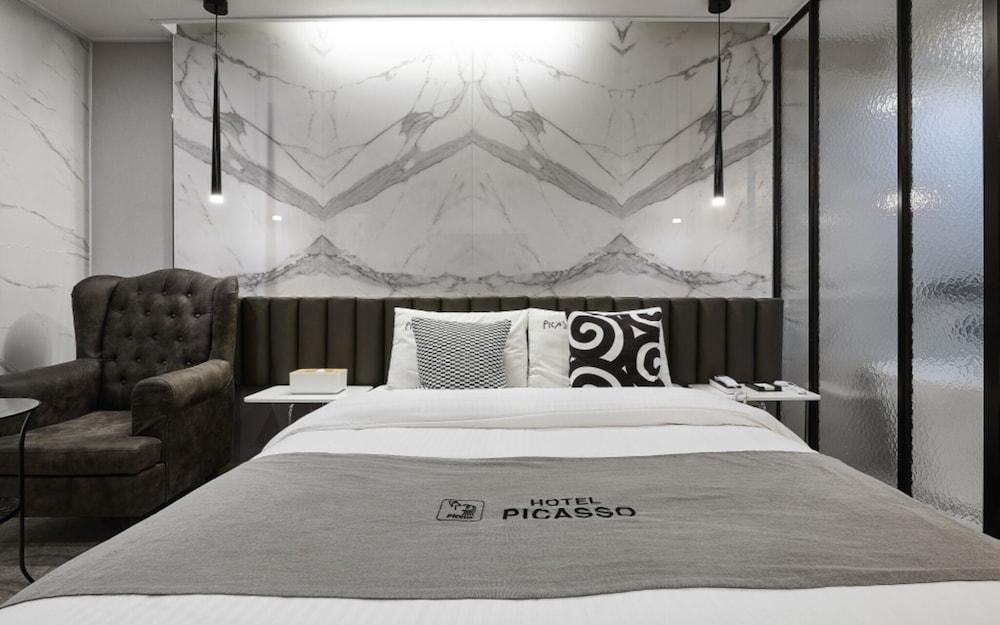 Donghae Picaso Hotel