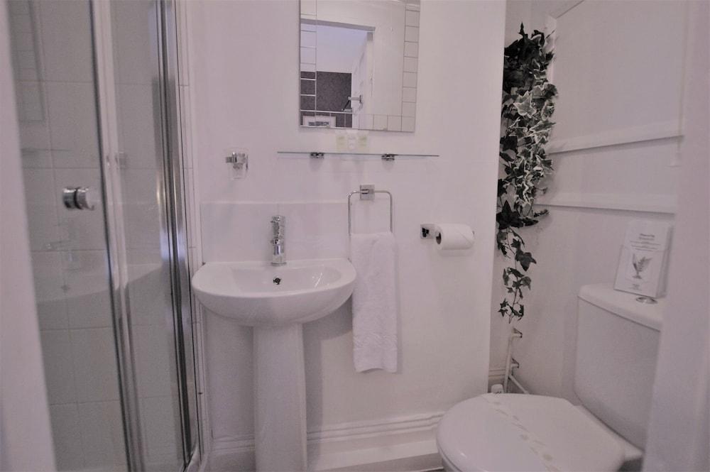 4 bedroom town house