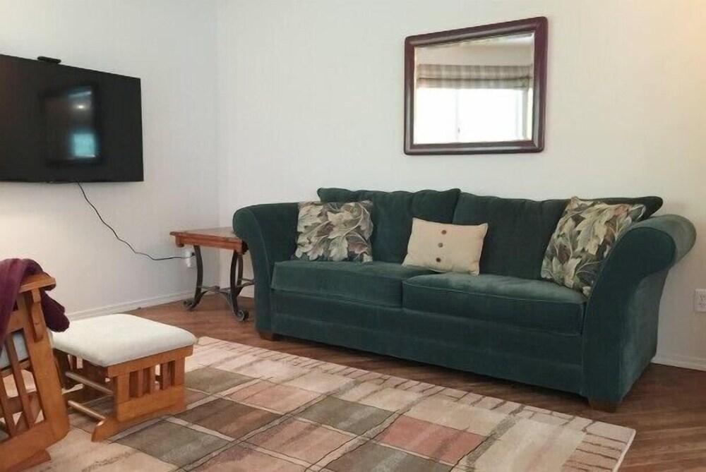 Mt Baker Lodging Cabin 13 Sleeps 8