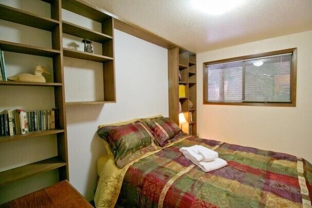 Mt Baker Lodging Condo 73- Sleeps 6