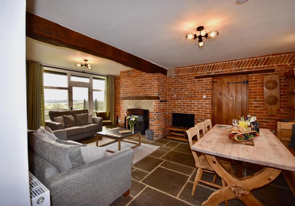 Old Byre is a Stunning Dog Friendly Barn Conversion Sleeps 6