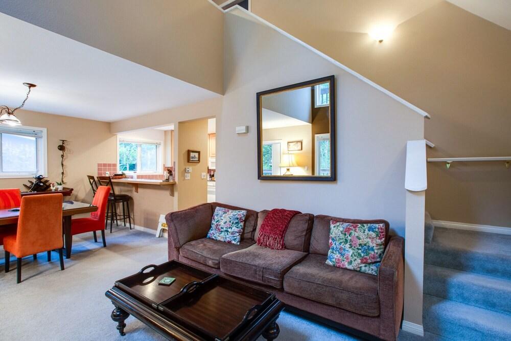 Mt Baker Lodging Cabin 58 Sleeps 6