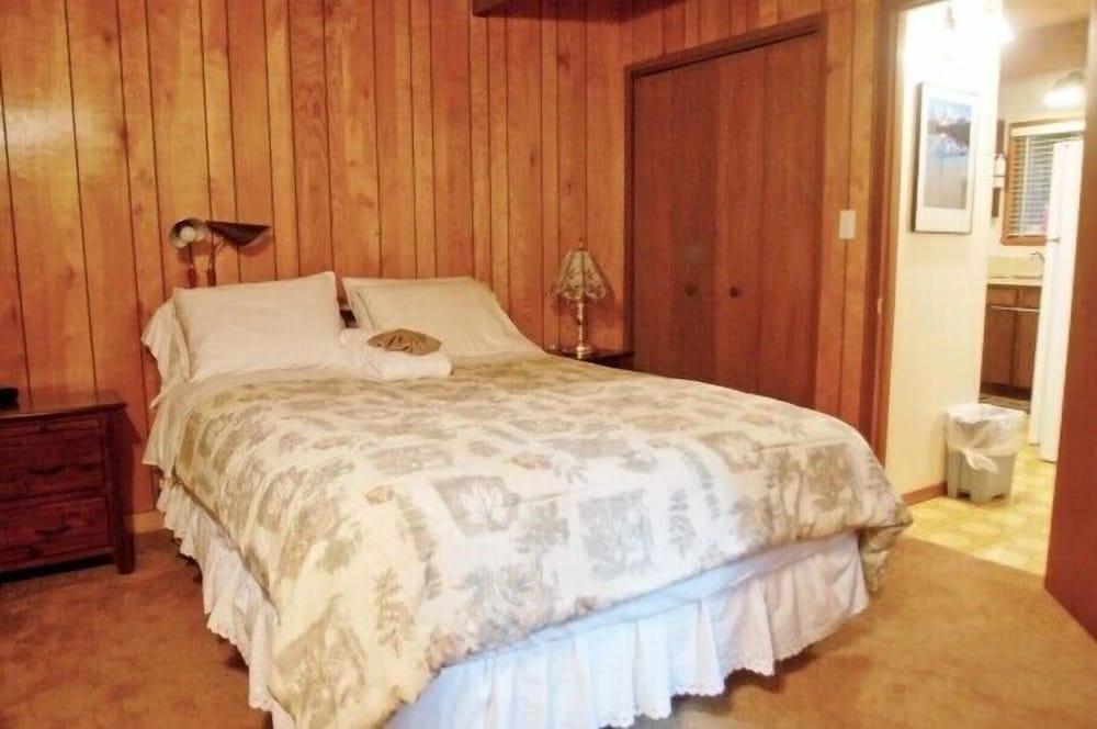 Mt Baker Lodging Cabin 27 - Sleeps 10