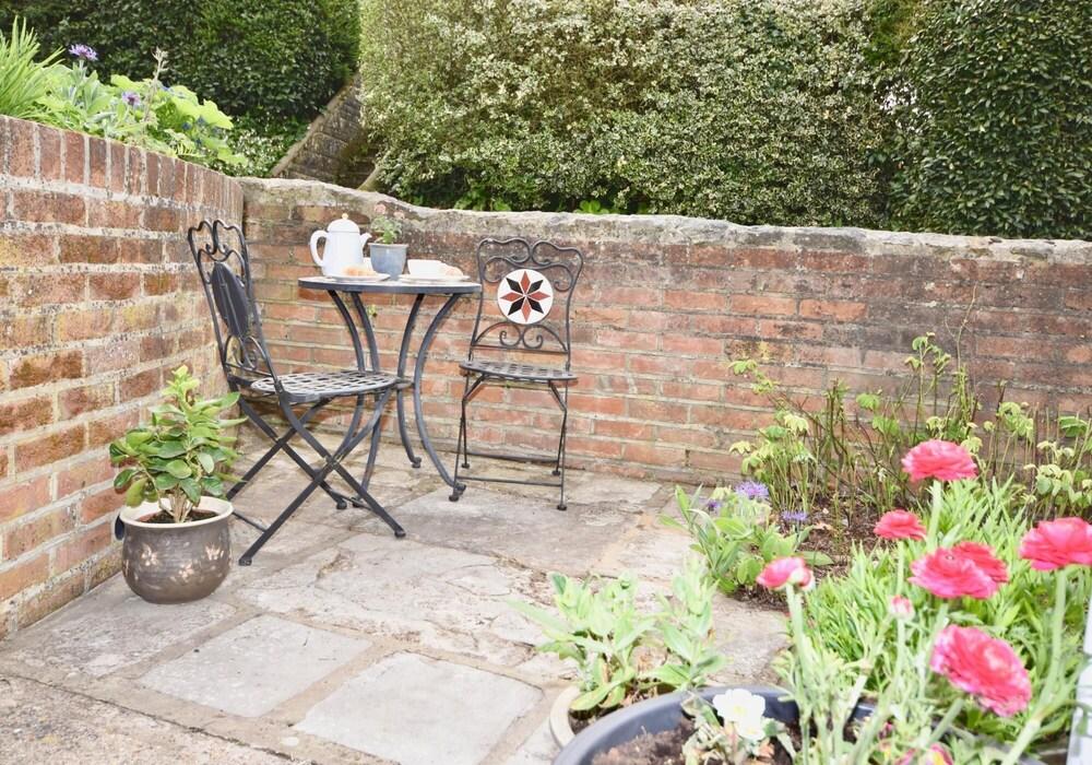 Little Clatterford Walkers Paradise for 2 Close to Carisbrooke Castle