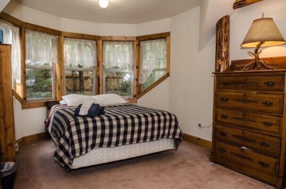 Mt Baker Lodging Cabin 25 - Sleeps 6