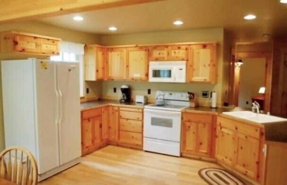 Mt Baker Lodging Cabin 95 - Sleeps 4