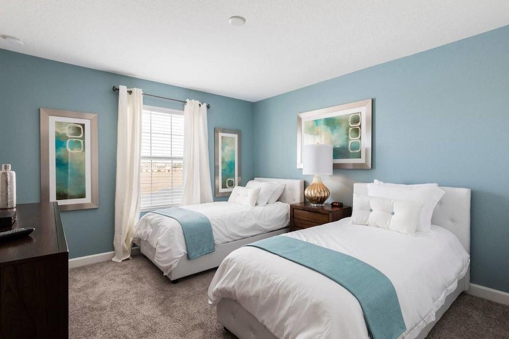 Luxury Villa in Champions Gate