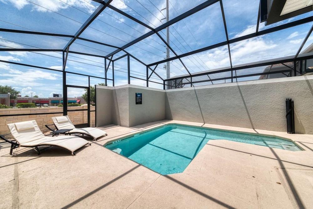 Modern House With Private Pool Near Disney