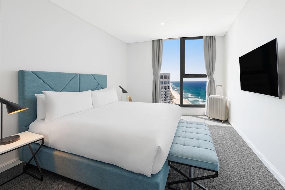 Meriton Suites Surfers Paradise