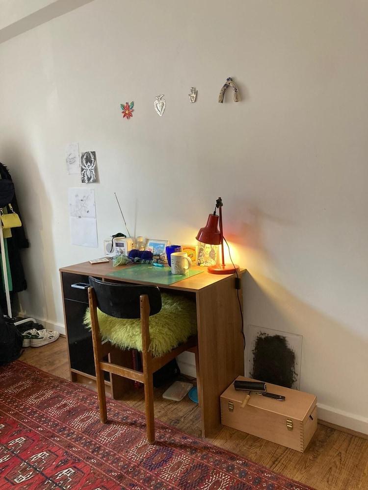 Charming 3-bed Apartment in London