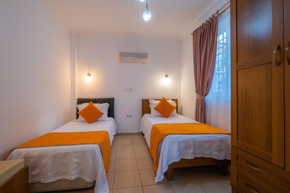 Infinity Flora Villa