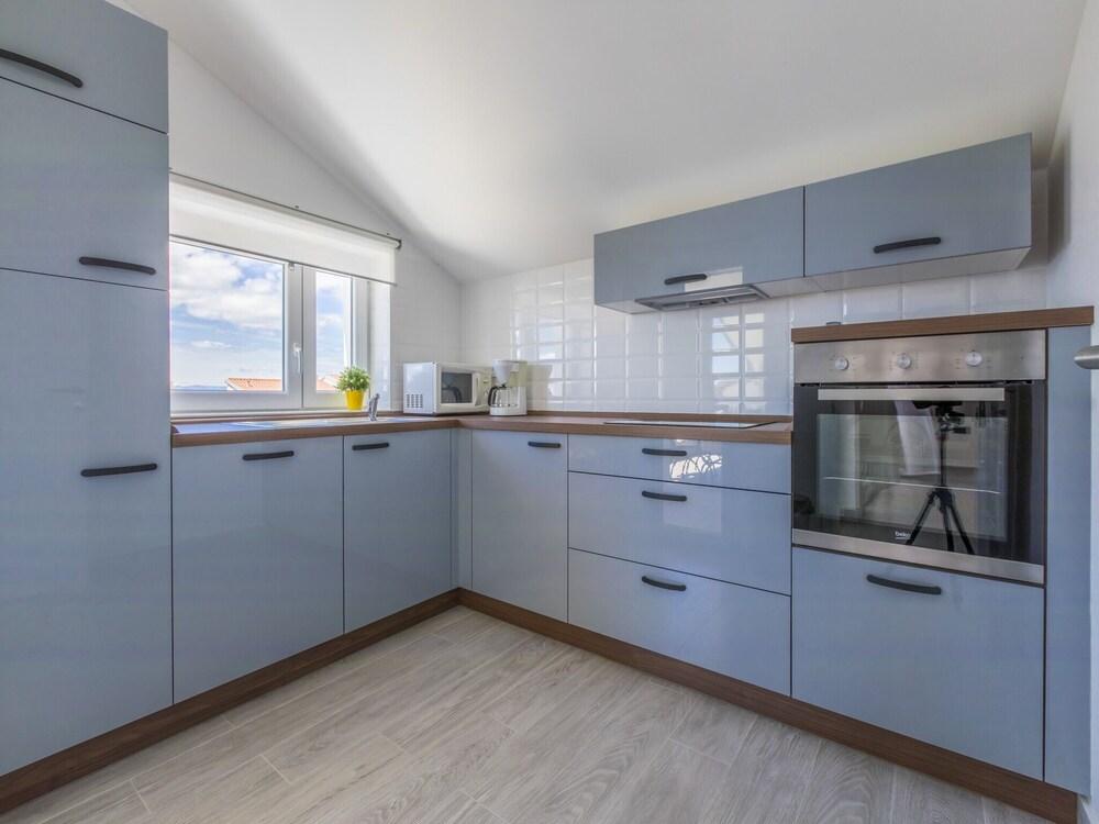 Comfortable Apartment With Pool and Large Covered Terrace