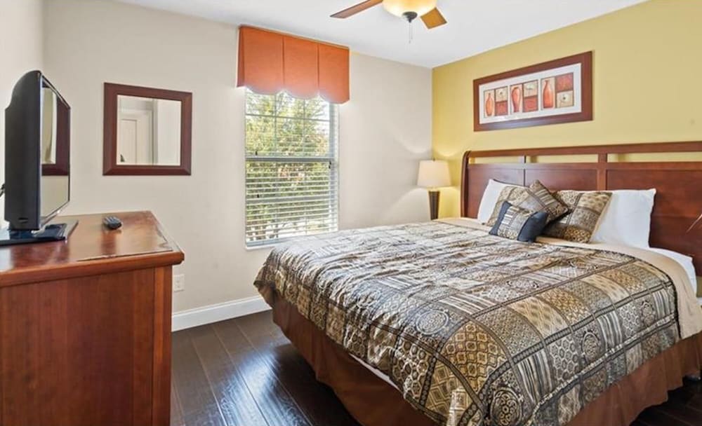 Paradise Palms-ru1083