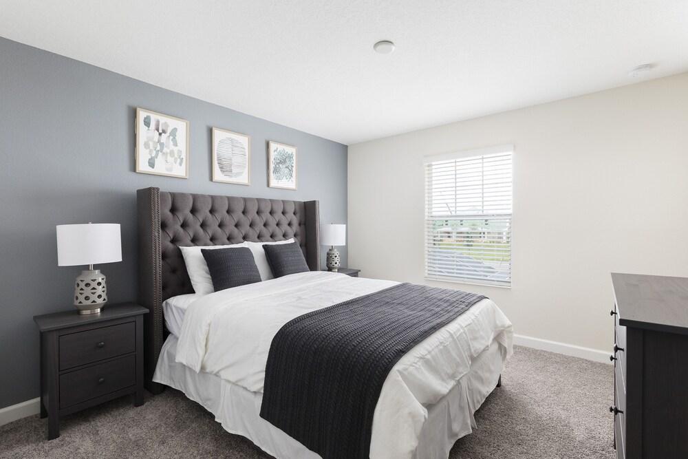 Champions Gate-ru1082