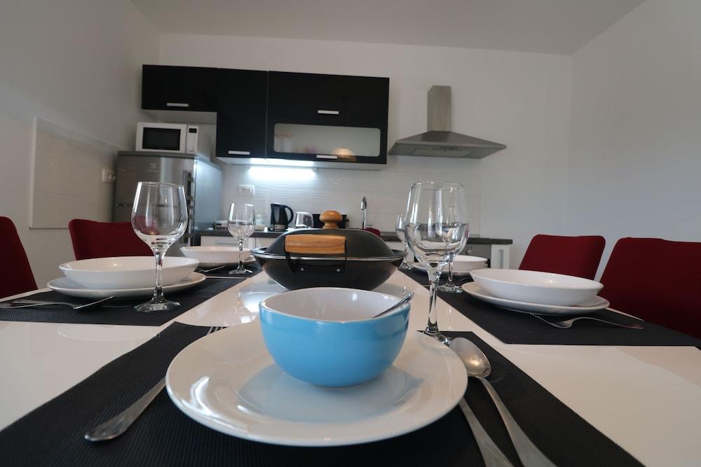 Stunning Apartment for 7 Close to Several Beaches