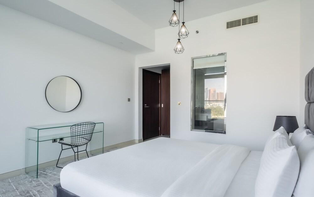 LUX Holiday Home - Azure Residence 1