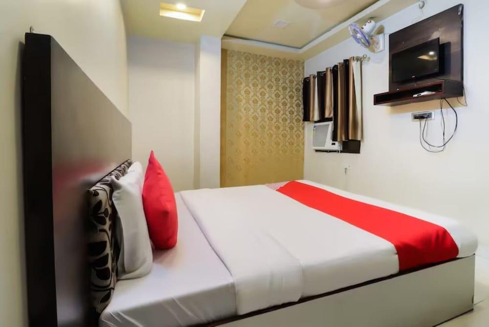 Goroomgo Kabir charbagh Lucknow