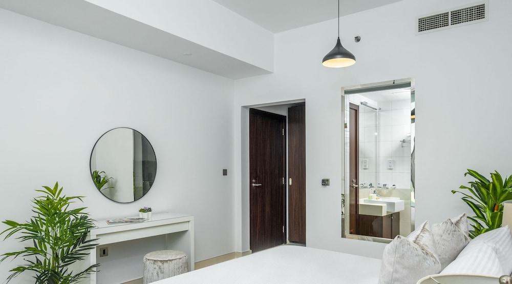 LUX Holiday Home - Azure Residence 5