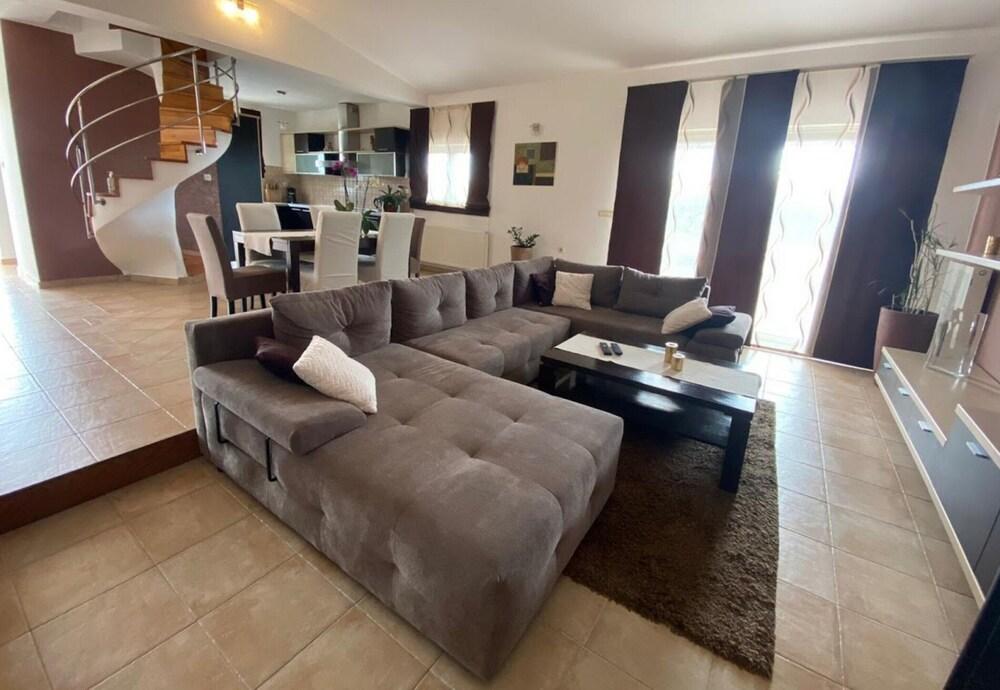 Casa Duje With Lovely Pool