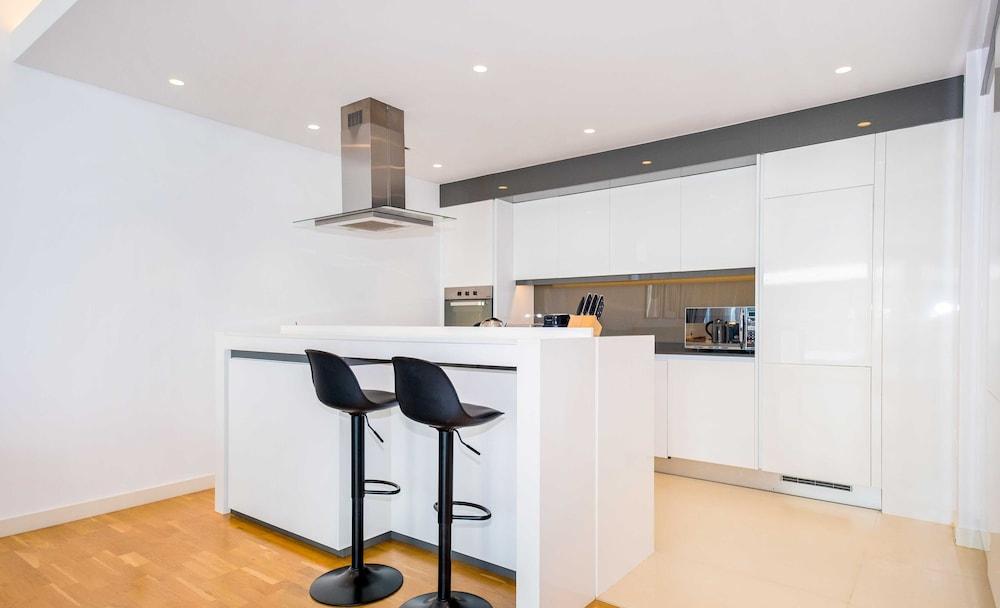 LUX Holiday Home - Bluewaters Residences