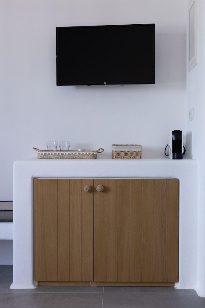 Archon Seaside Retreat