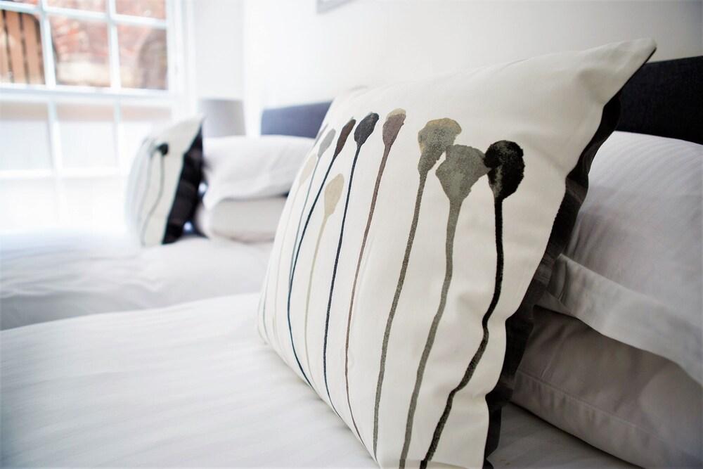 Your Apartment The Clarence - No 1