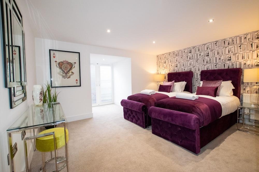 Your Apartment Rowan Tree - No 1