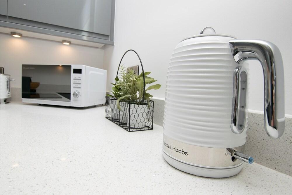 Your Apartment Rowan Tree - No 5