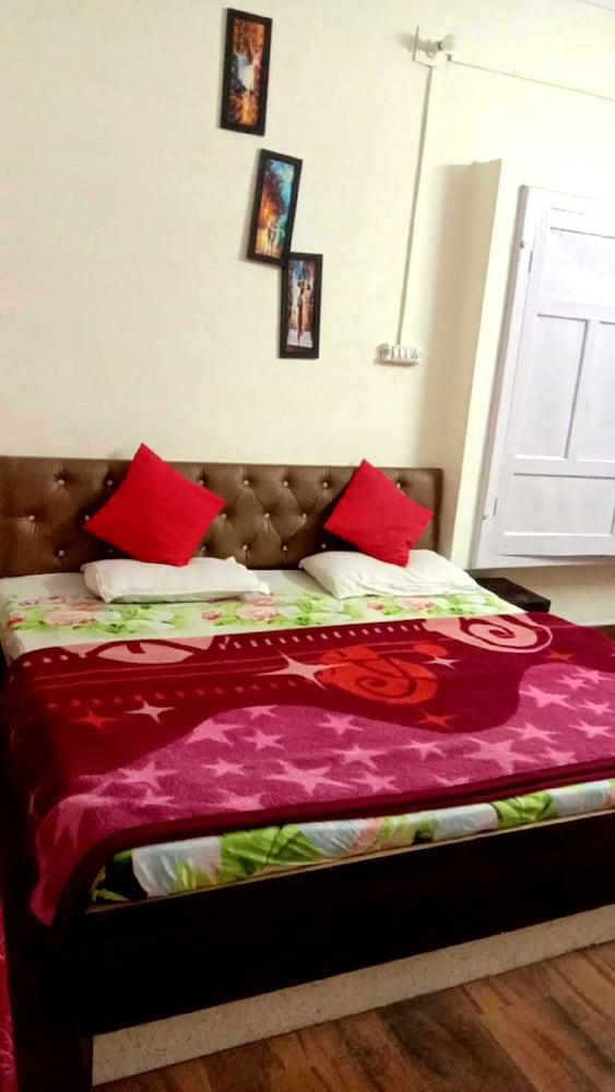 Goroomgo Broadway Nainital