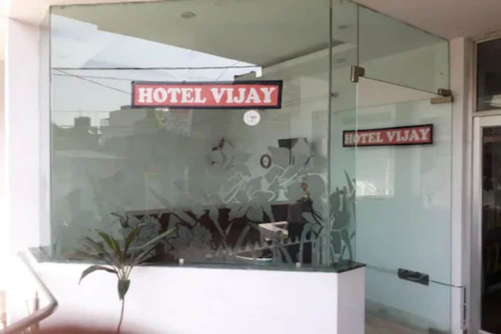 Goroomgo Vijay Charbhag Lucknow