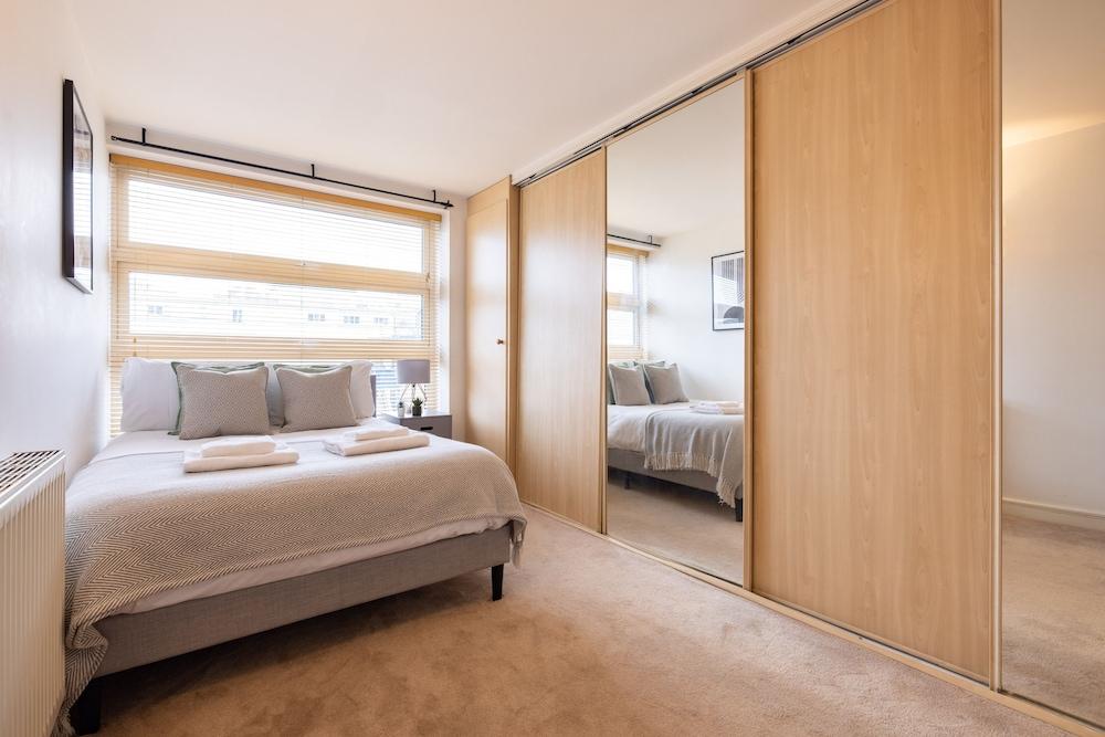 The Tower Bridge Apartments