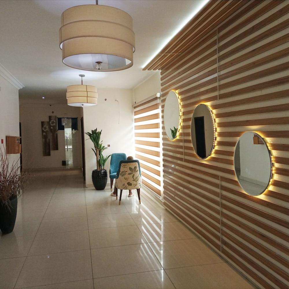 Nevada Hotel and Suites