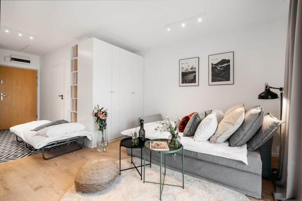 Modern Studio in the Vicinity of Vistula River and Green Boulevards Bikes