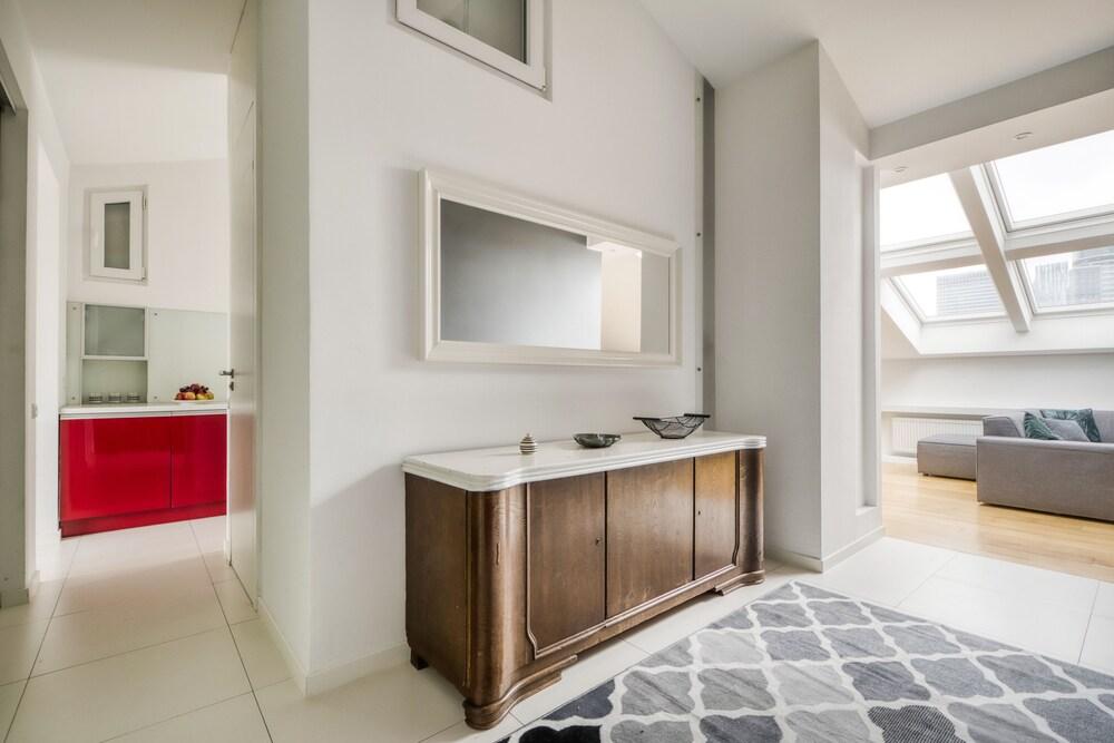 ShortStayPoland Plac Mirowski B82