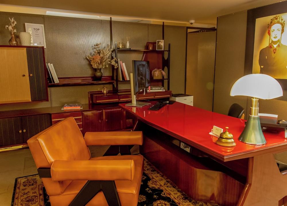 MUZE Hotel Düsseldorf - Handwritten Collection