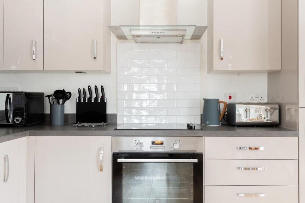 The Hoxton Docks - Modern Bright 1bdr Flat With Study Room Balcony